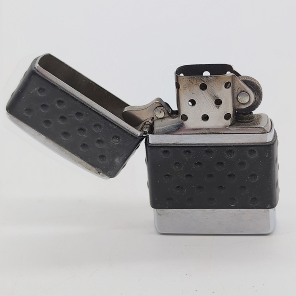 Vintage Zippo XIV Black and Silver Lighter - Picture 4 of 4